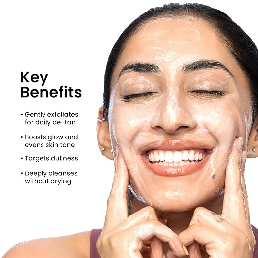 Super Glow Face Wash With Vitamin C & Papaya Enzyme - 15ml